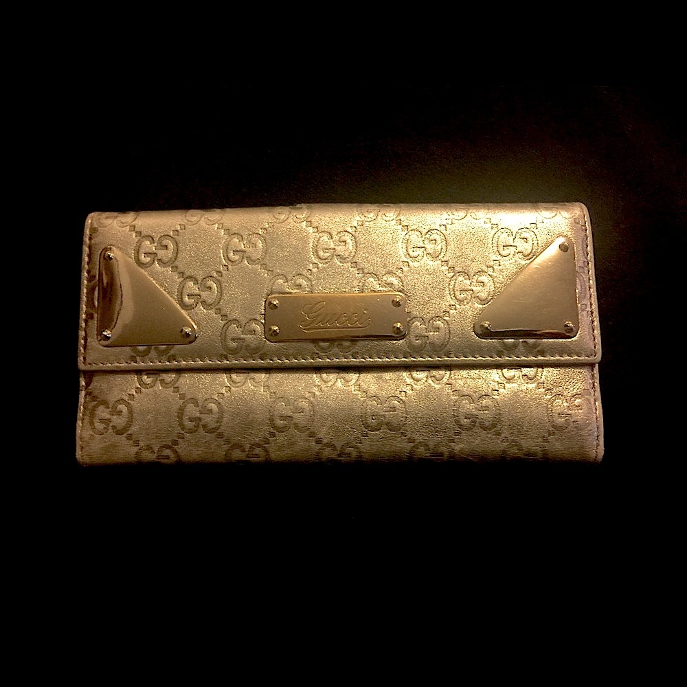SOLD🔹Gucci Guccissima Wallet with Hardware